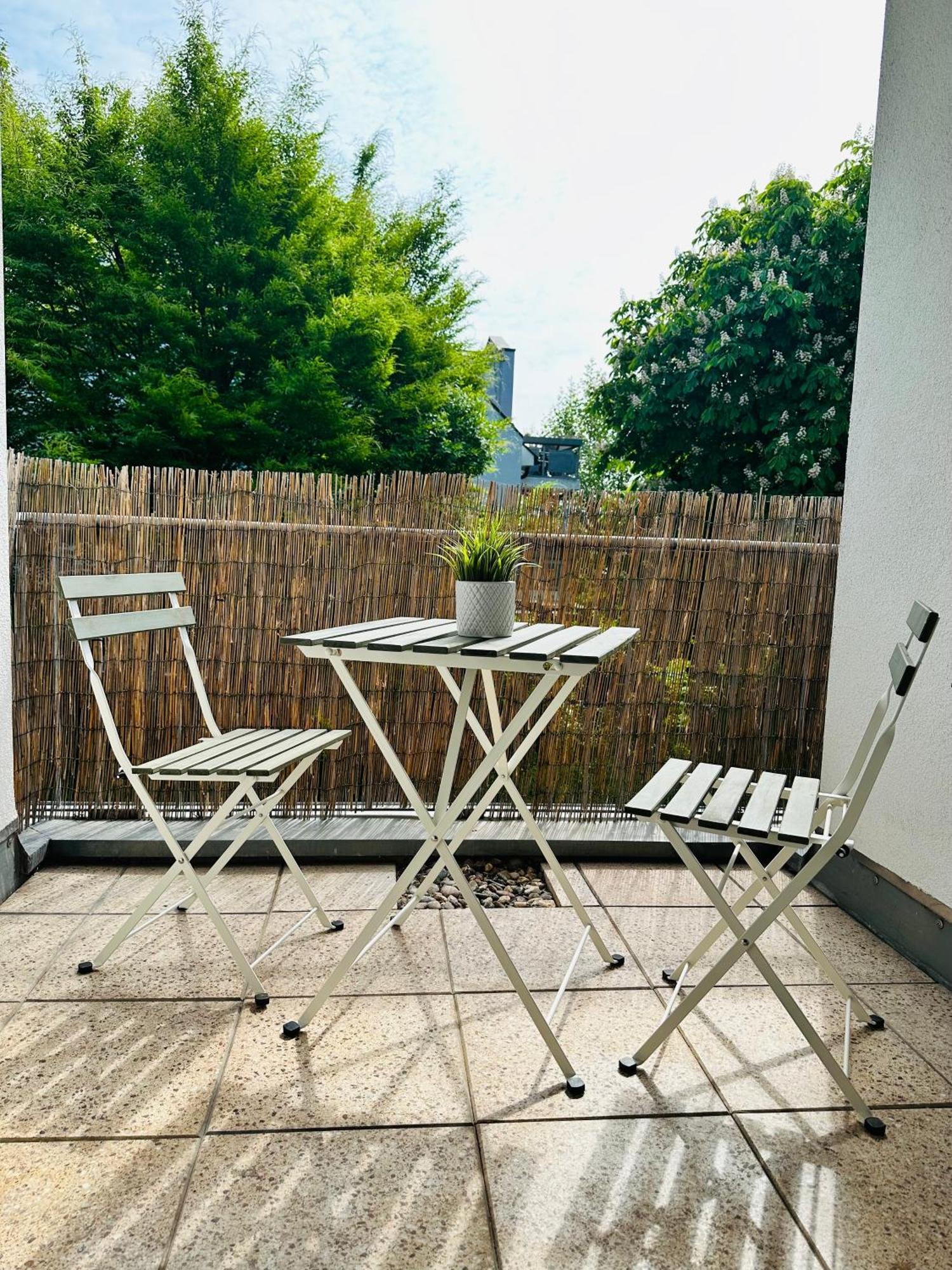 Gemuetliches 1r Mit Balkon, Parking, Tv Streaming * Magdebourg