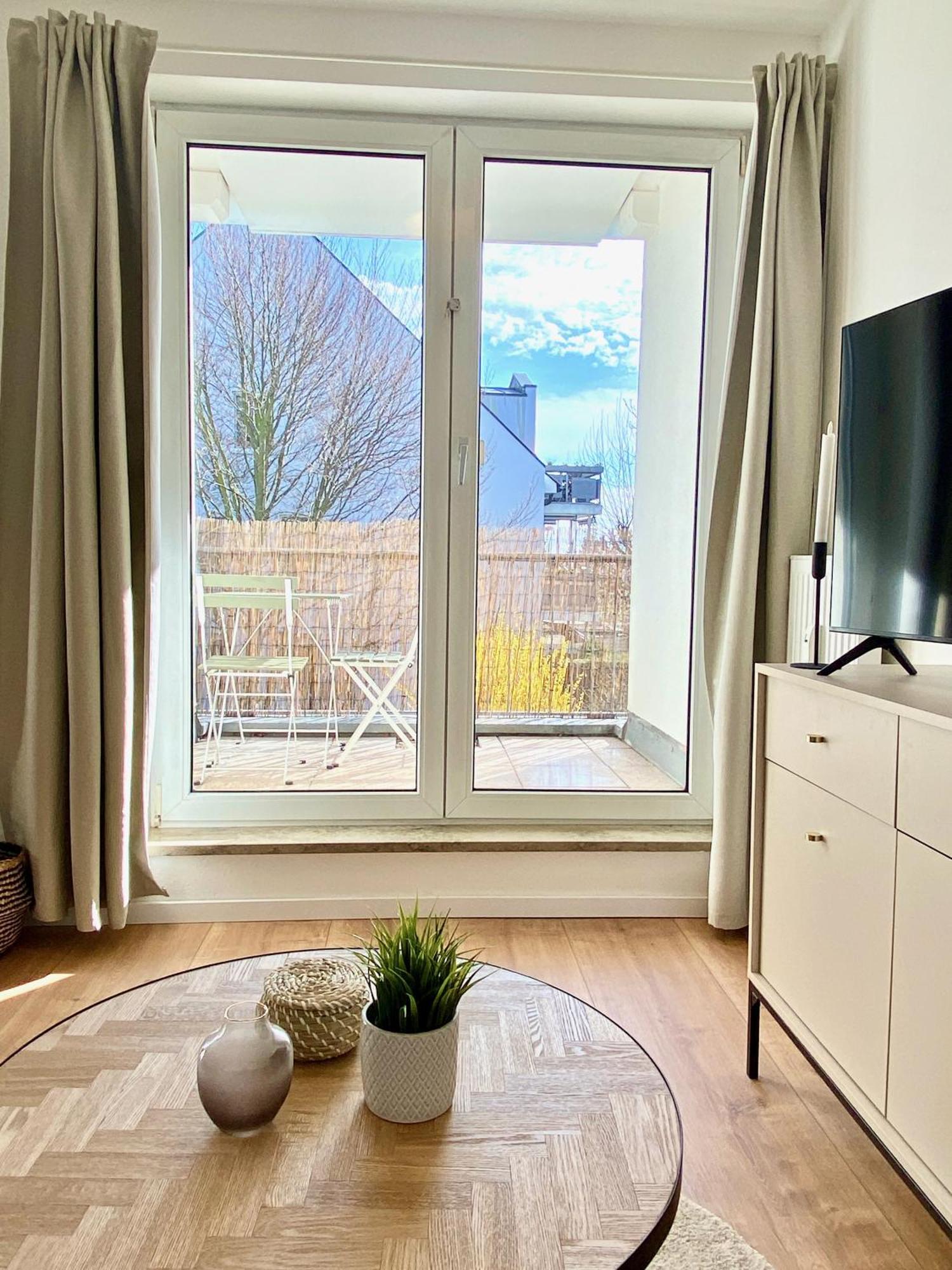 Gemuetliches 1r Mit Balkon, Parking, Tv Streaming * Magdebourg